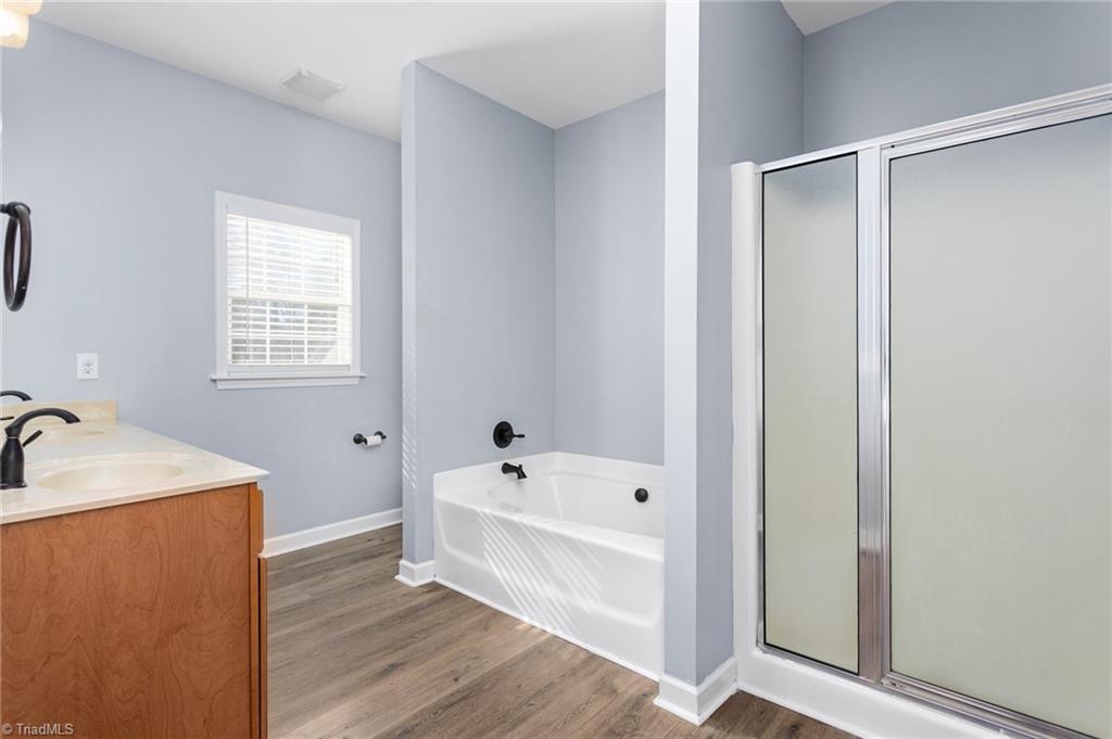 property viewer photo 23