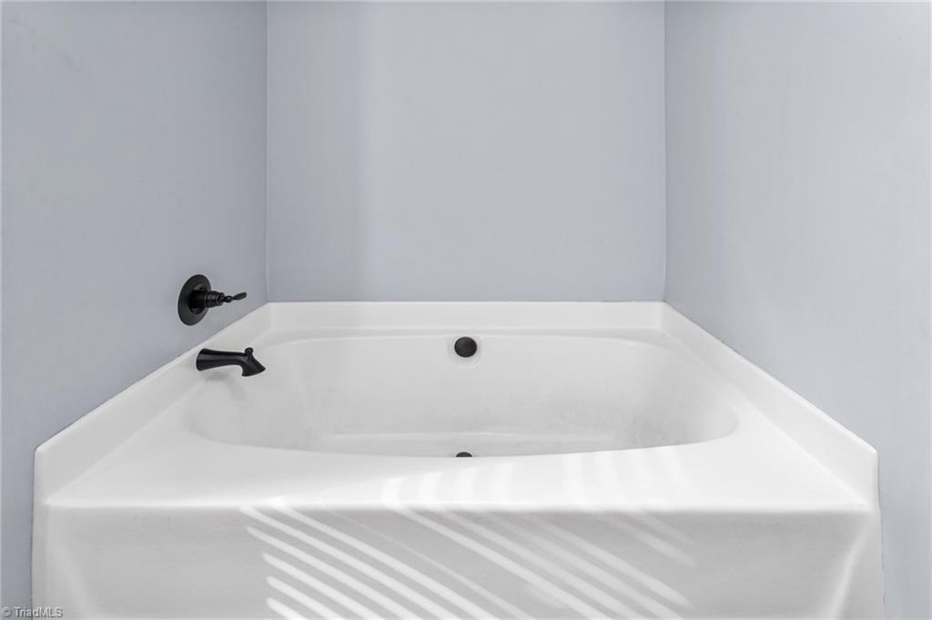 property viewer photo 25