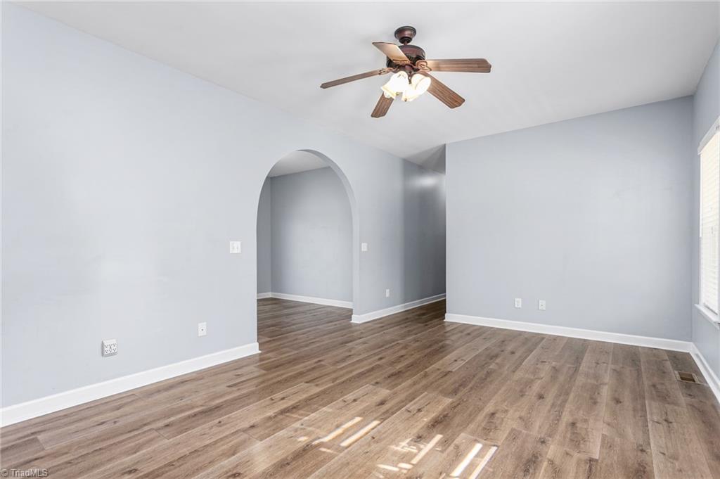 property viewer photo 6