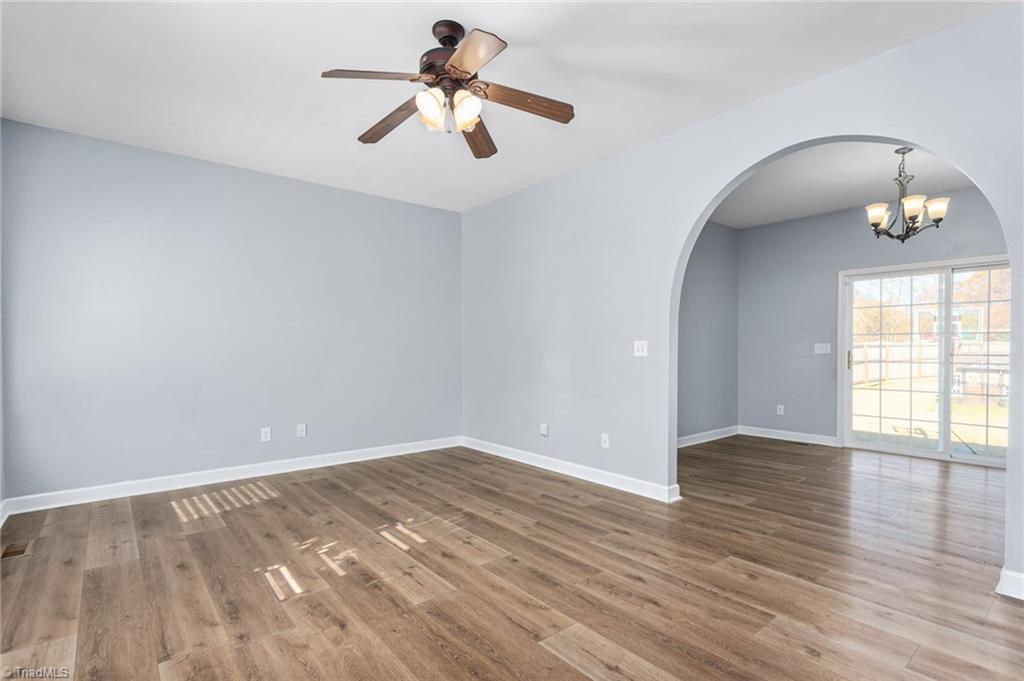 property viewer photo 8
