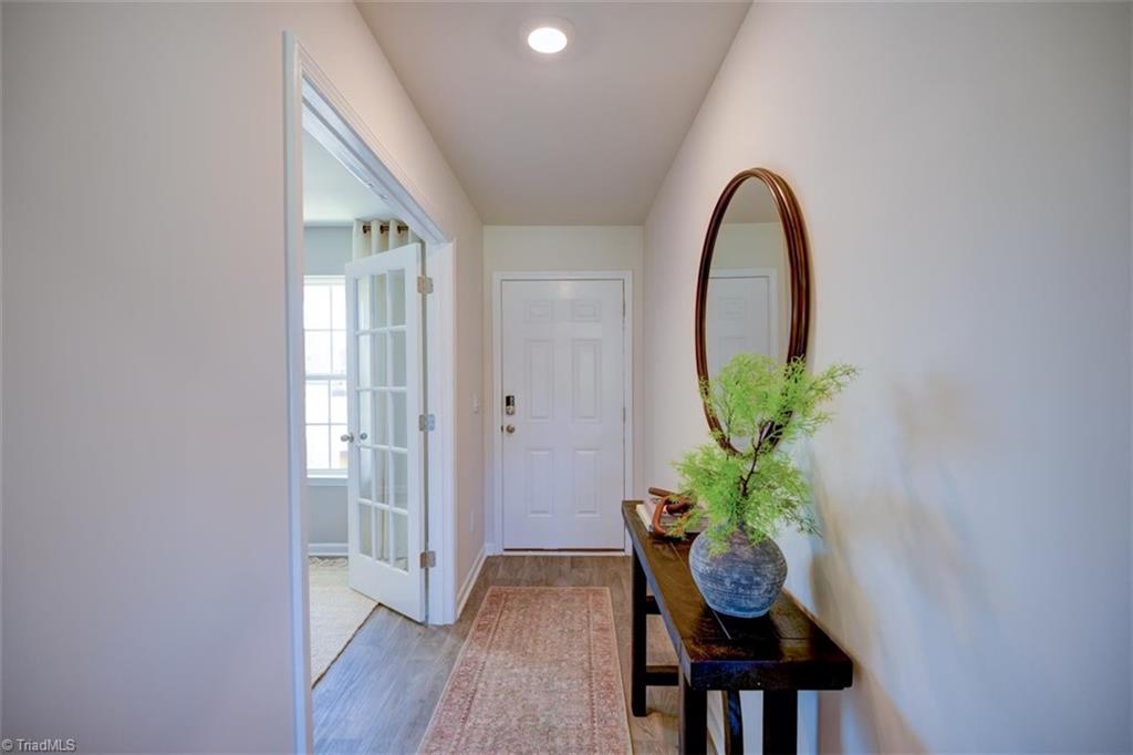 property viewer photo 2