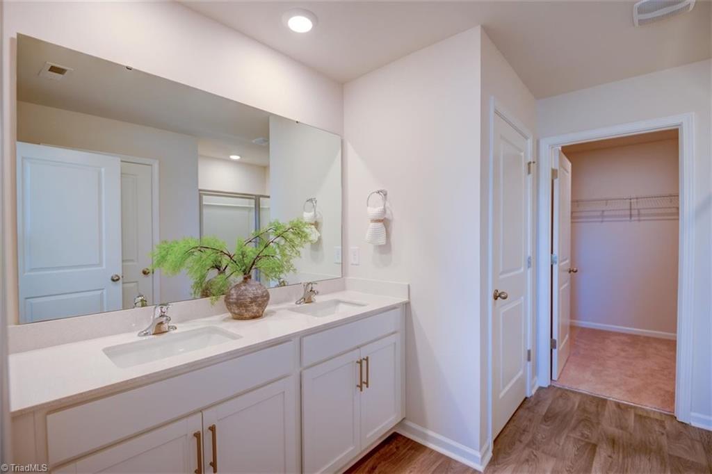 property viewer photo 28