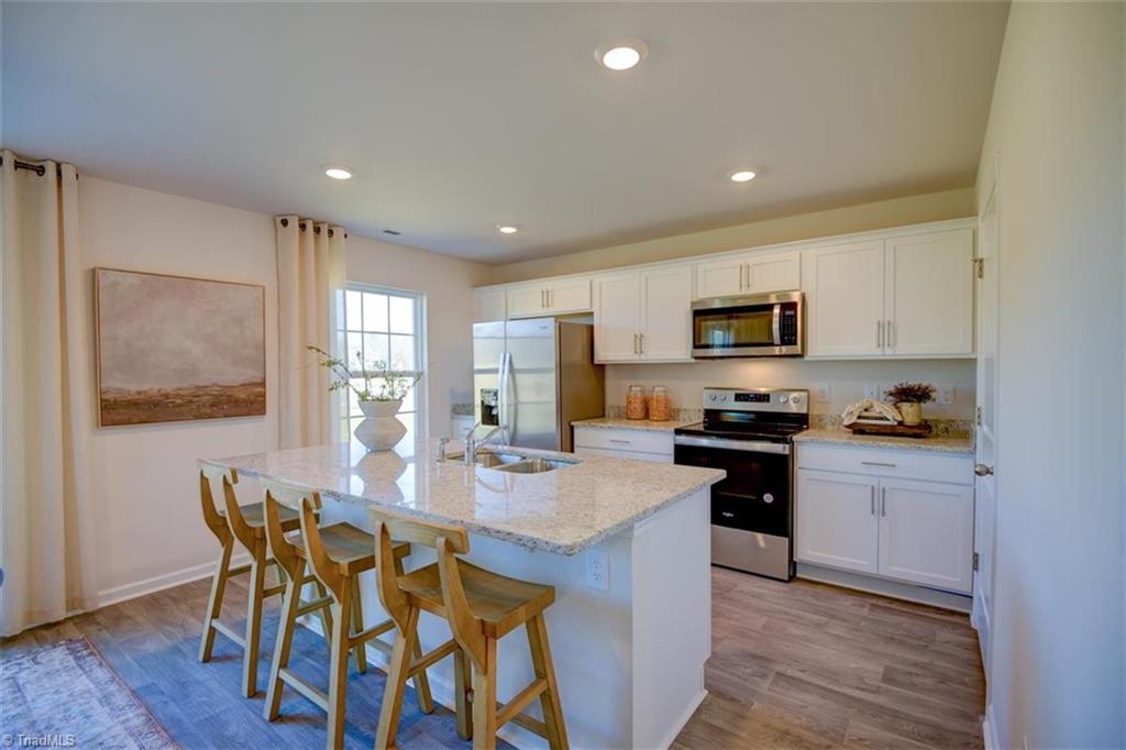 property viewer photo 8
