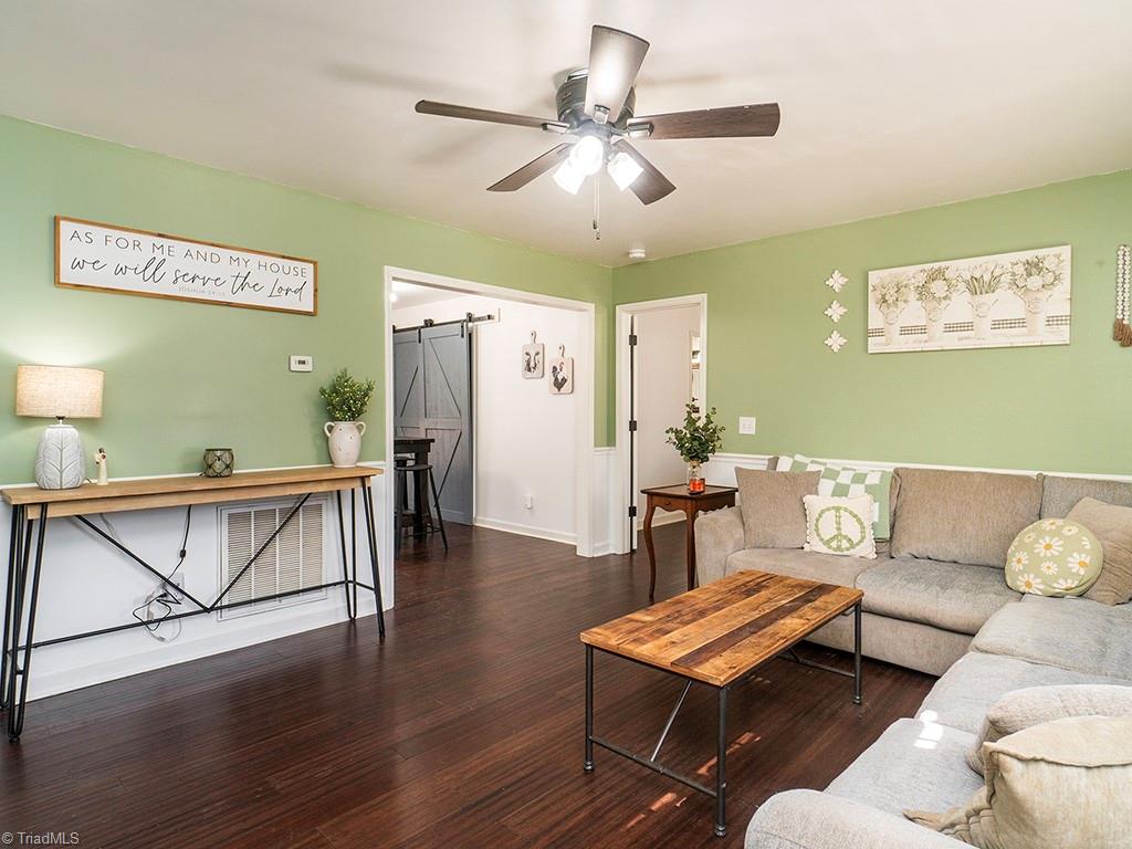 property viewer photo 3