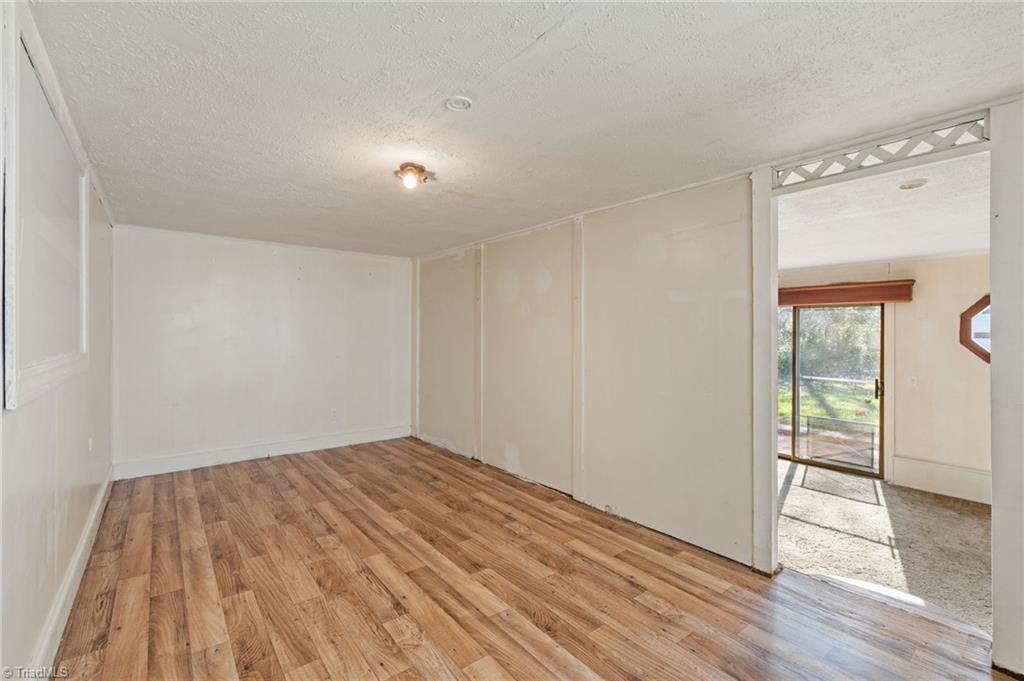 property viewer photo 22
