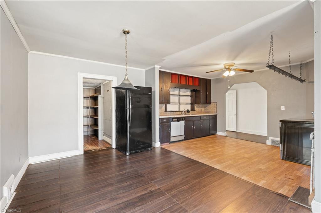 property viewer photo 9