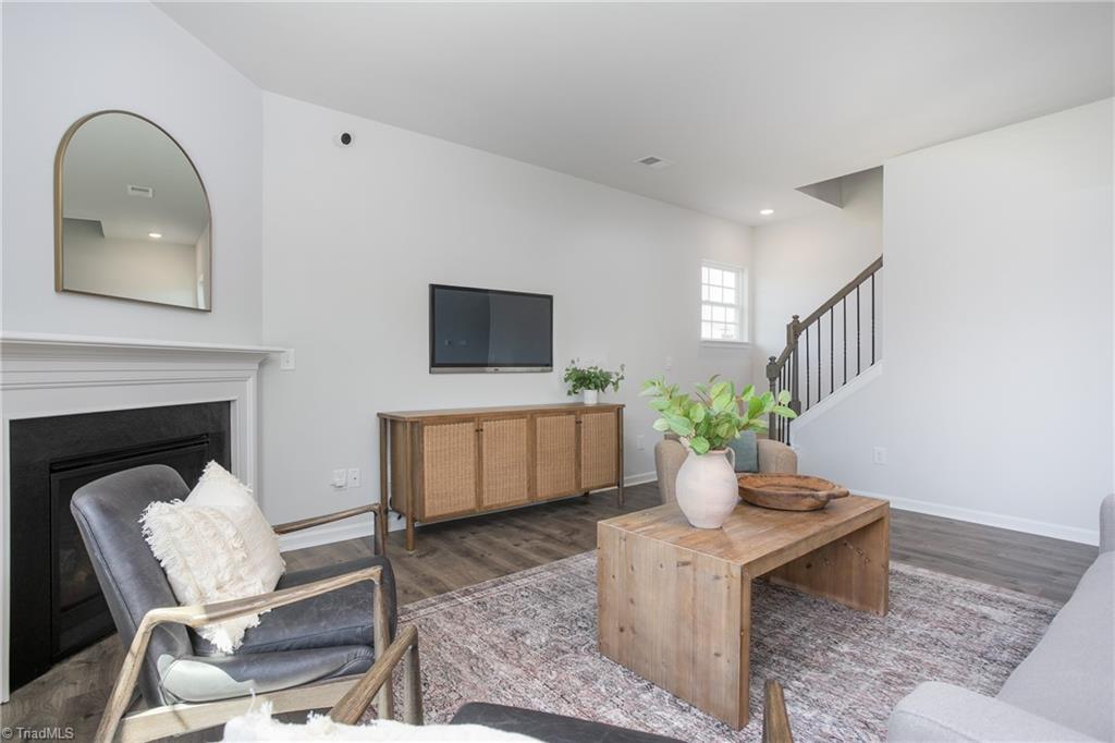 property viewer photo 12