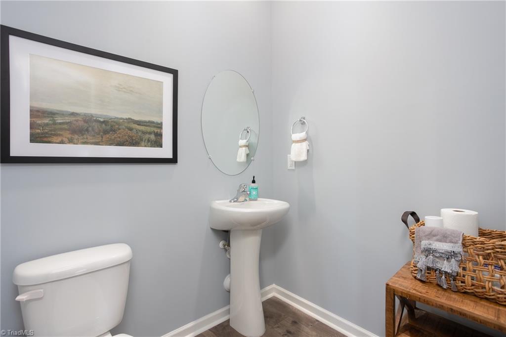 property viewer photo 23