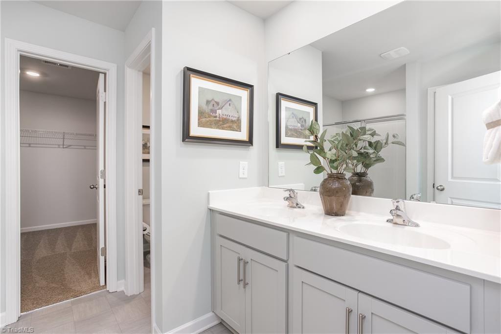 property viewer photo 30
