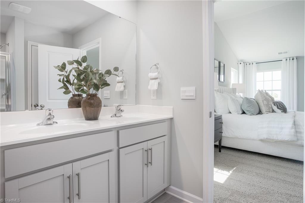 property viewer photo 31