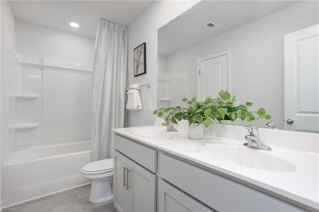 property viewer photo 37