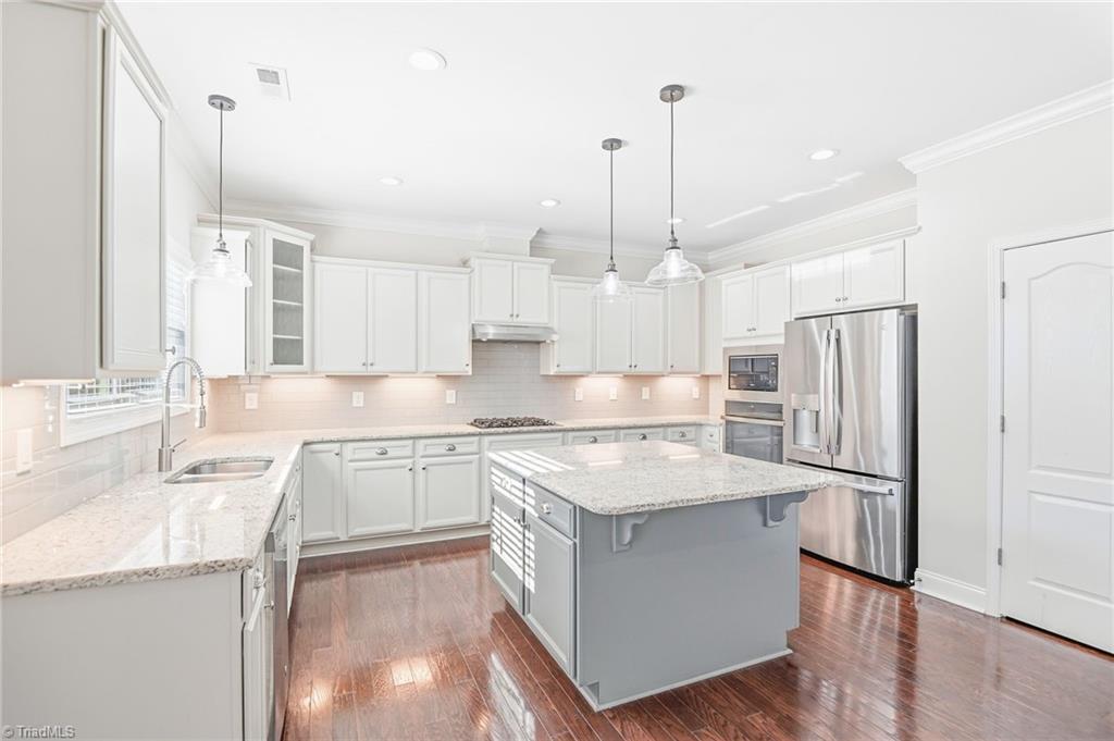 property viewer photo 12