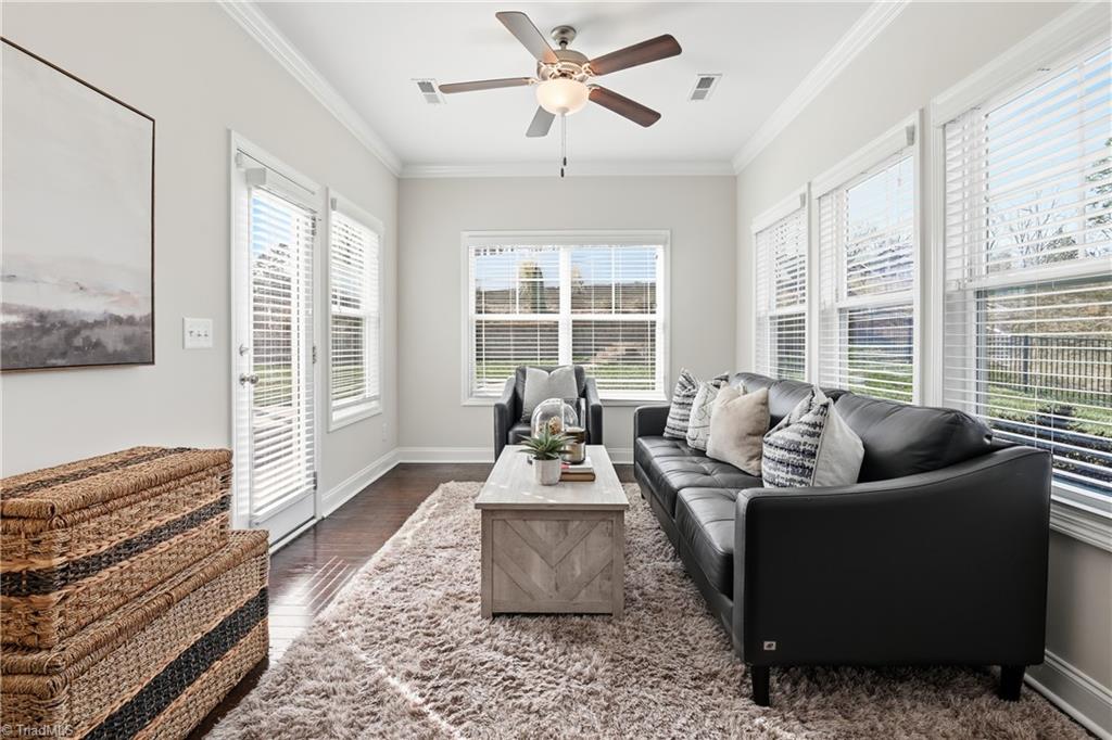 property viewer photo 18