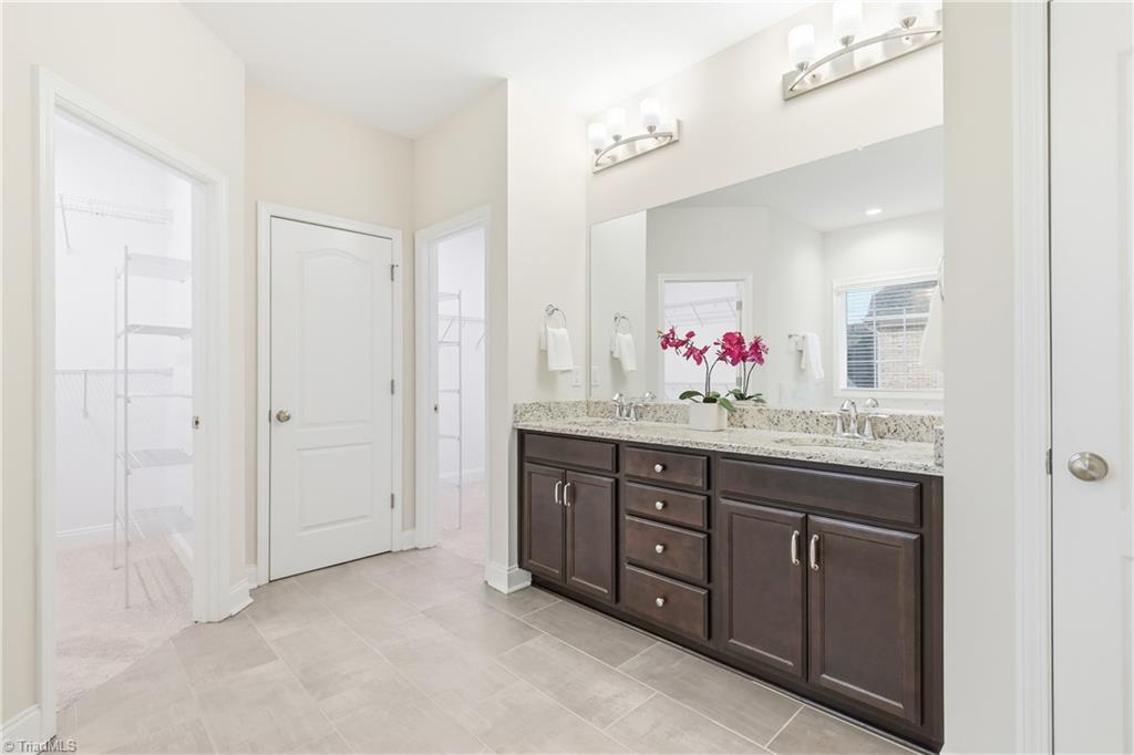 property viewer photo 22