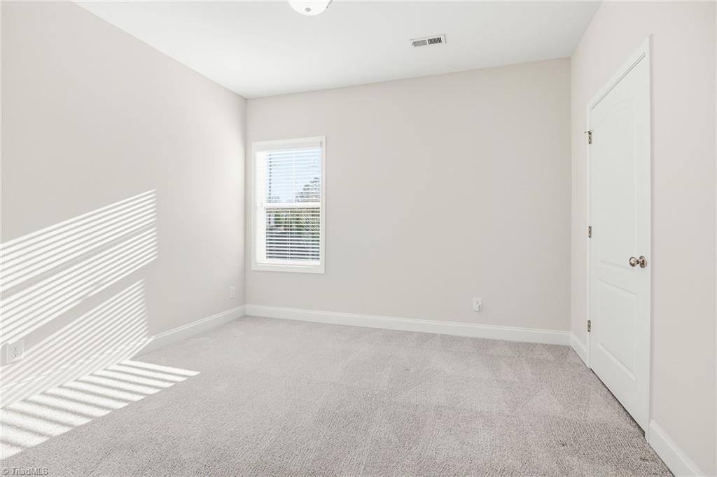 property viewer photo 32