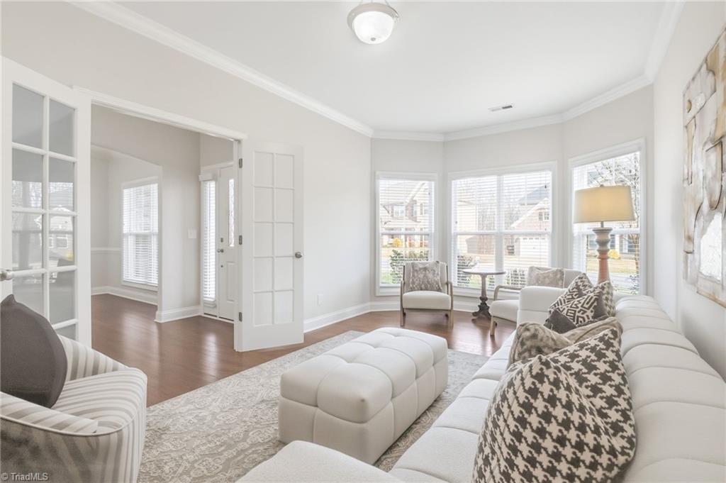 property viewer photo 7