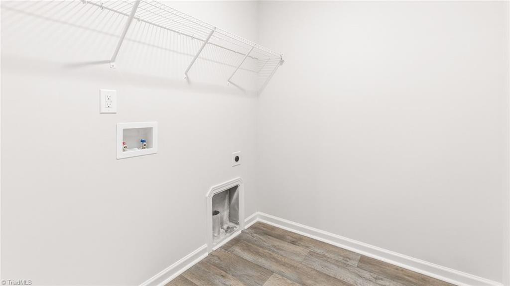 property viewer photo 18