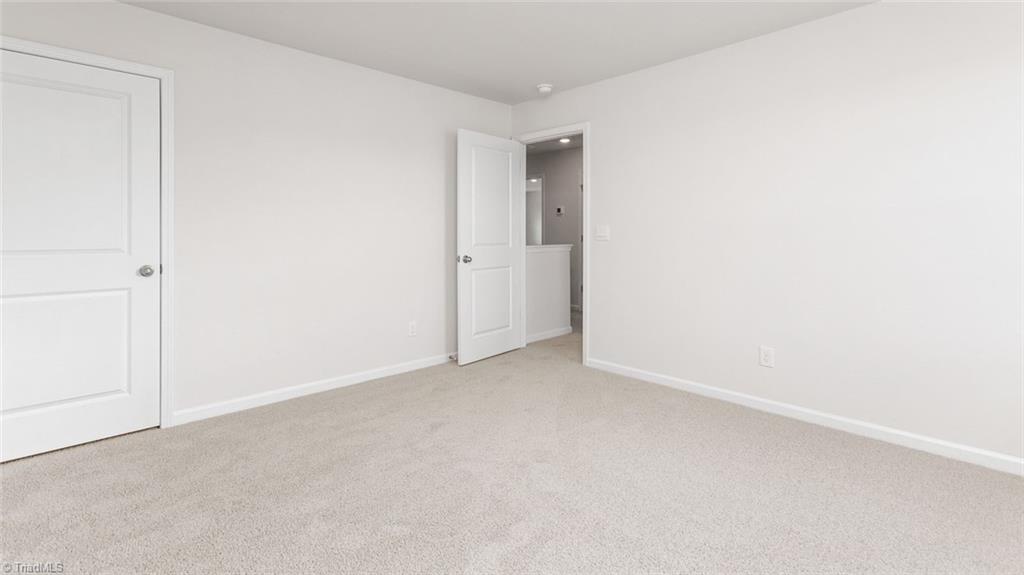 property viewer photo 25