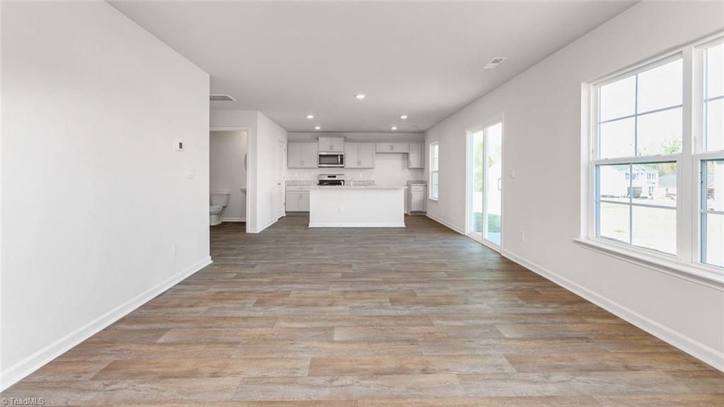 property viewer photo 7