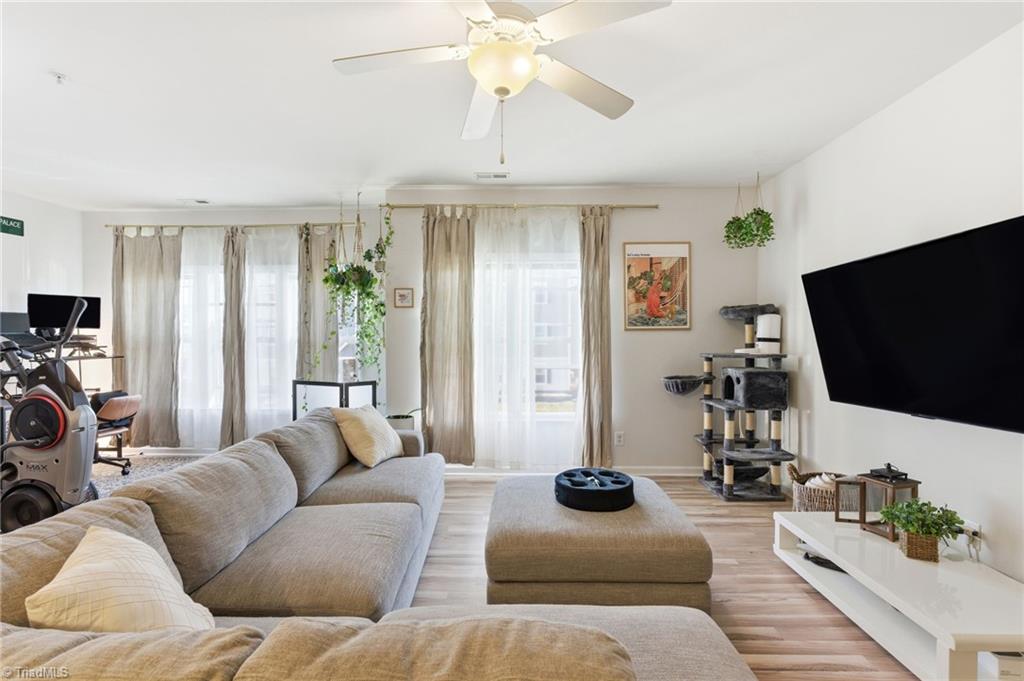 property viewer photo 11
