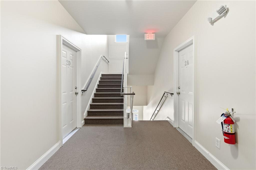 property viewer photo 2