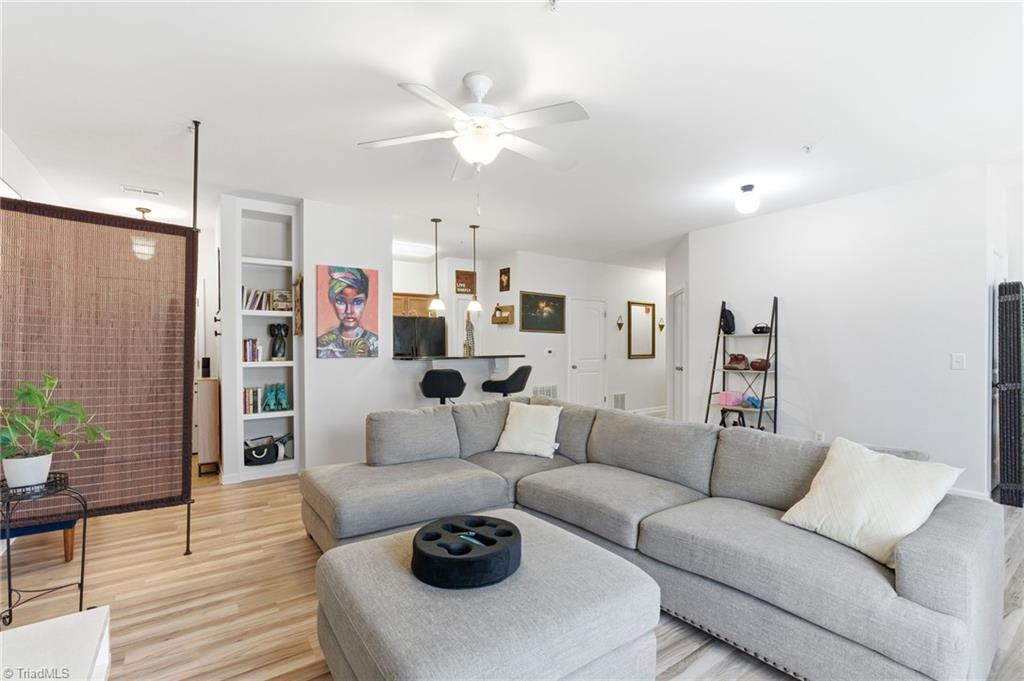 property viewer photo 7
