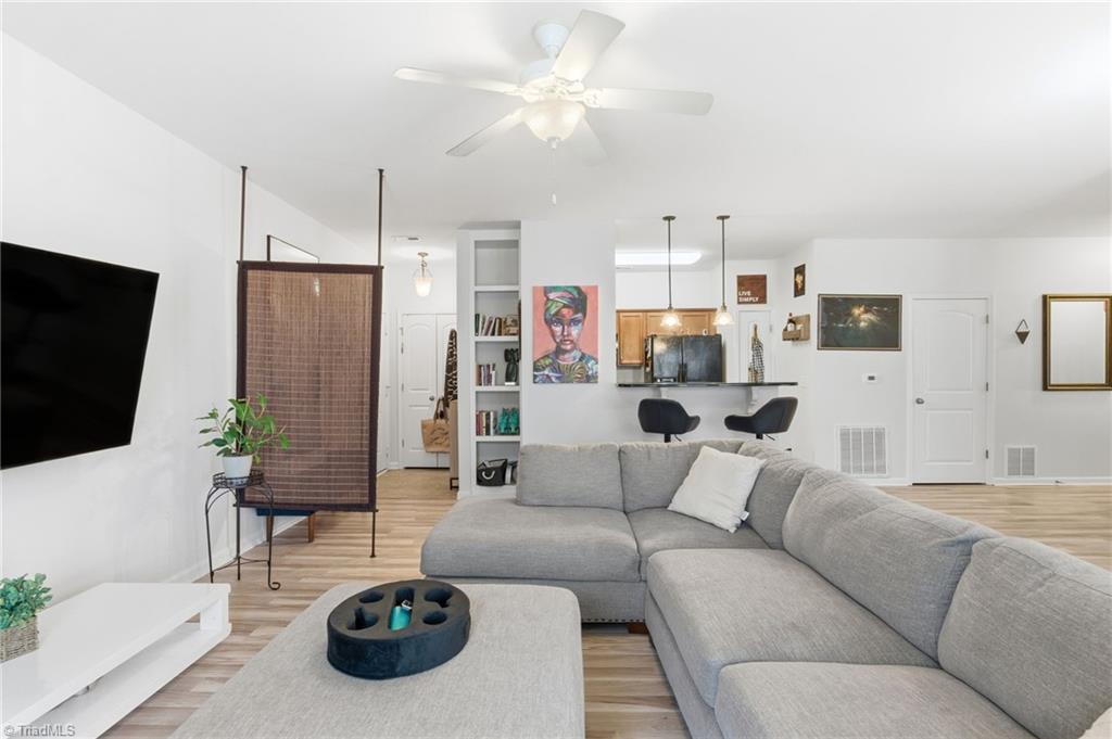 property viewer photo 8