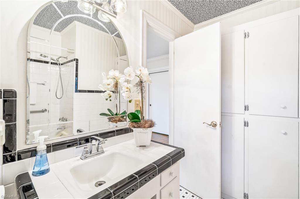 property viewer photo 17