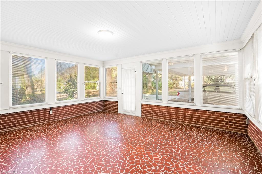 property viewer photo 8