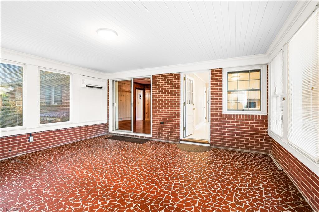 property viewer photo 9