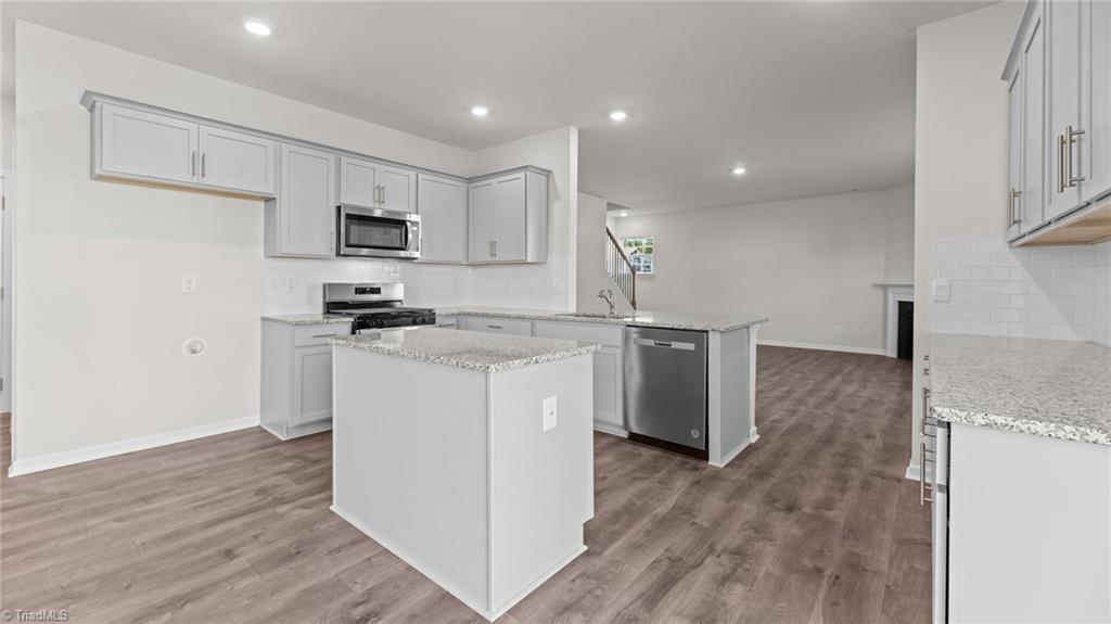 property viewer photo 10