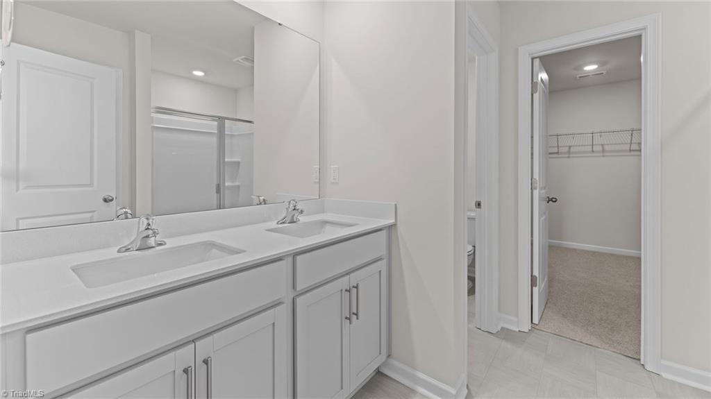 property viewer photo 18