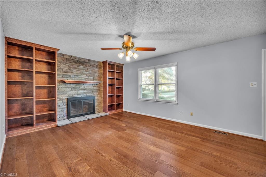 property viewer photo 12