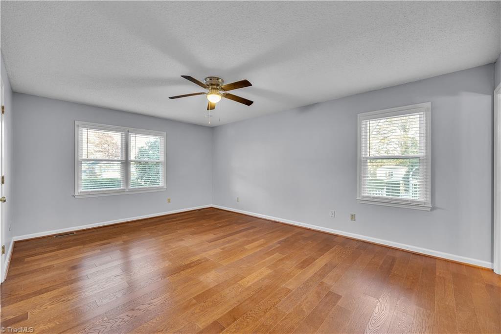 property viewer photo 14