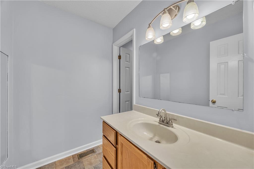 property viewer photo 16