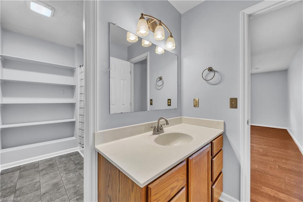 property viewer photo 17