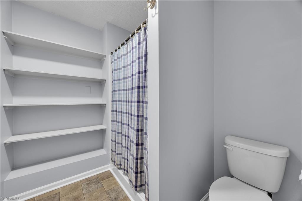 property viewer photo 18