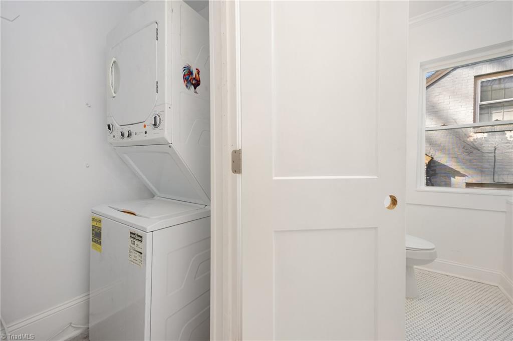 property viewer photo 18