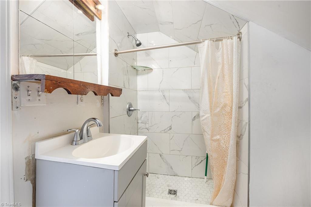 property viewer photo 27