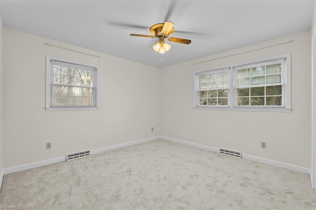property viewer photo 15