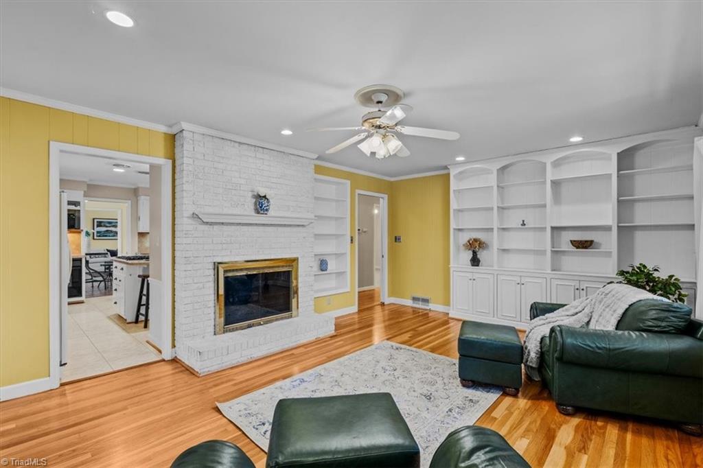 property viewer photo 7