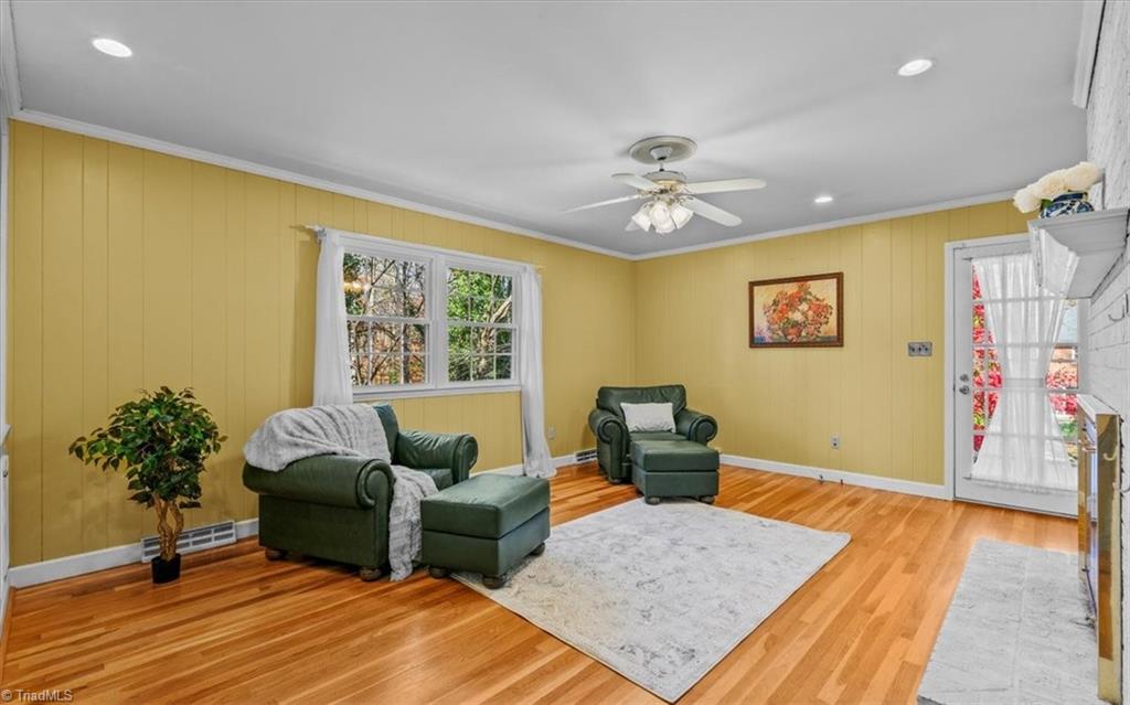 property viewer photo 8