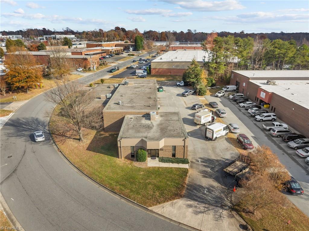 main property photo 25