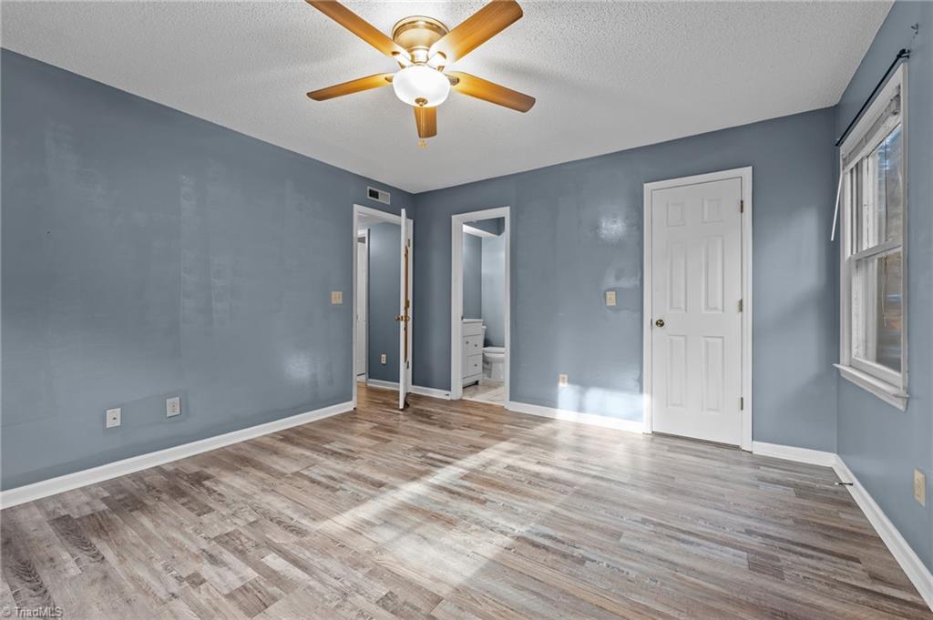 property viewer photo 15