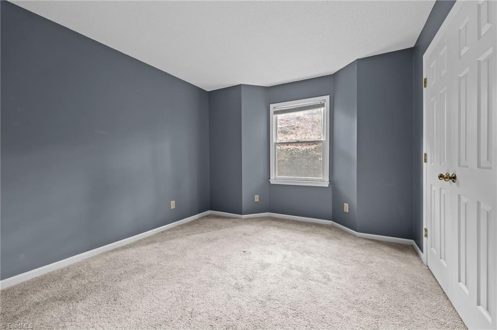 property viewer photo 19