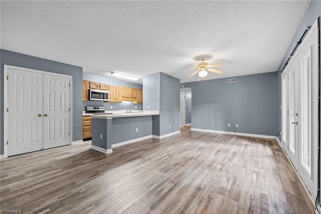 property viewer photo 3
