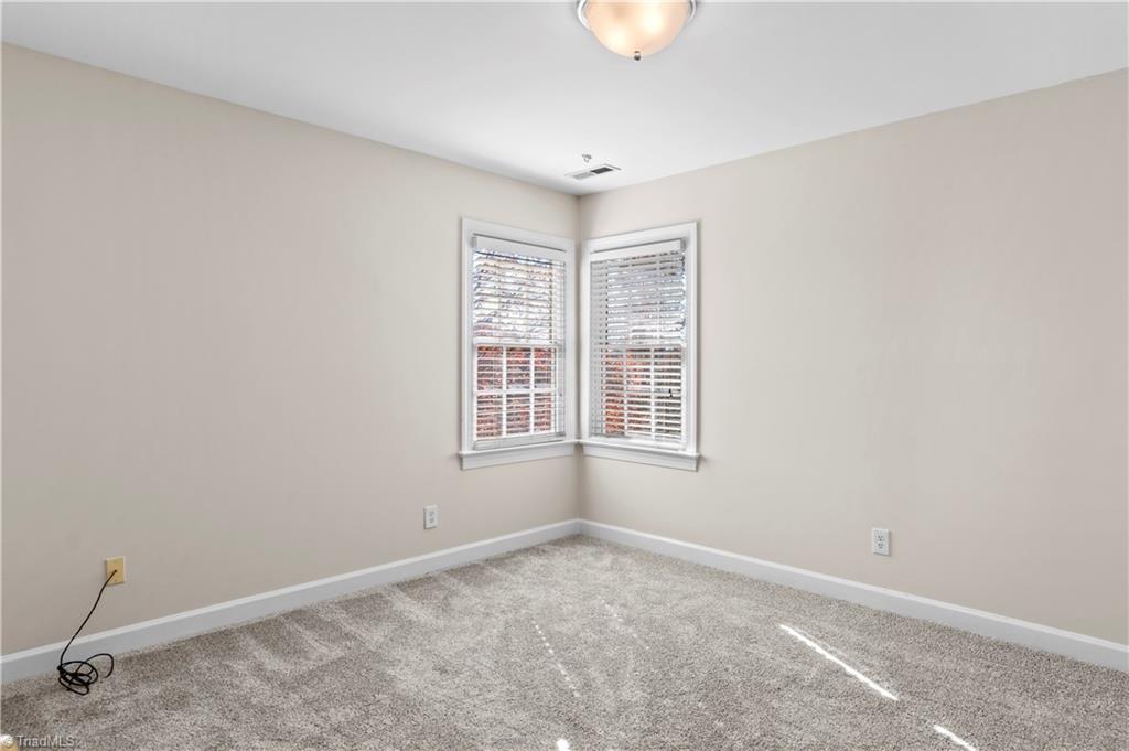 property viewer photo 27