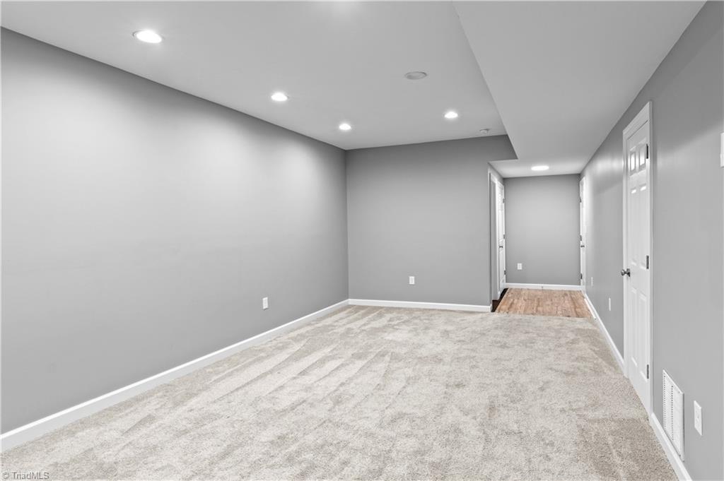 property viewer photo 40