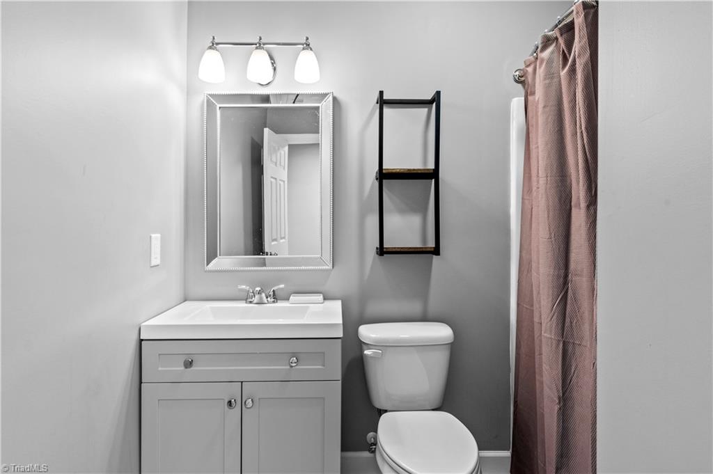 property viewer photo 42