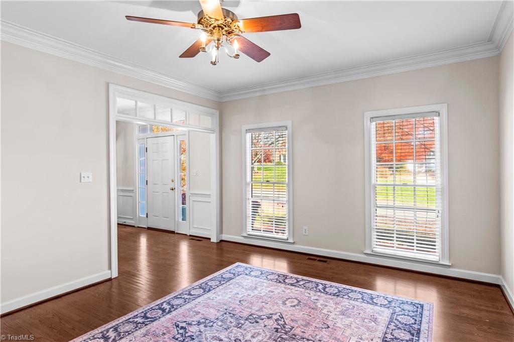 property viewer photo 7
